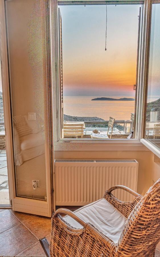 Irida Villa - Sea & Sunset Flats By Explore Andros Batsíon Exterior foto